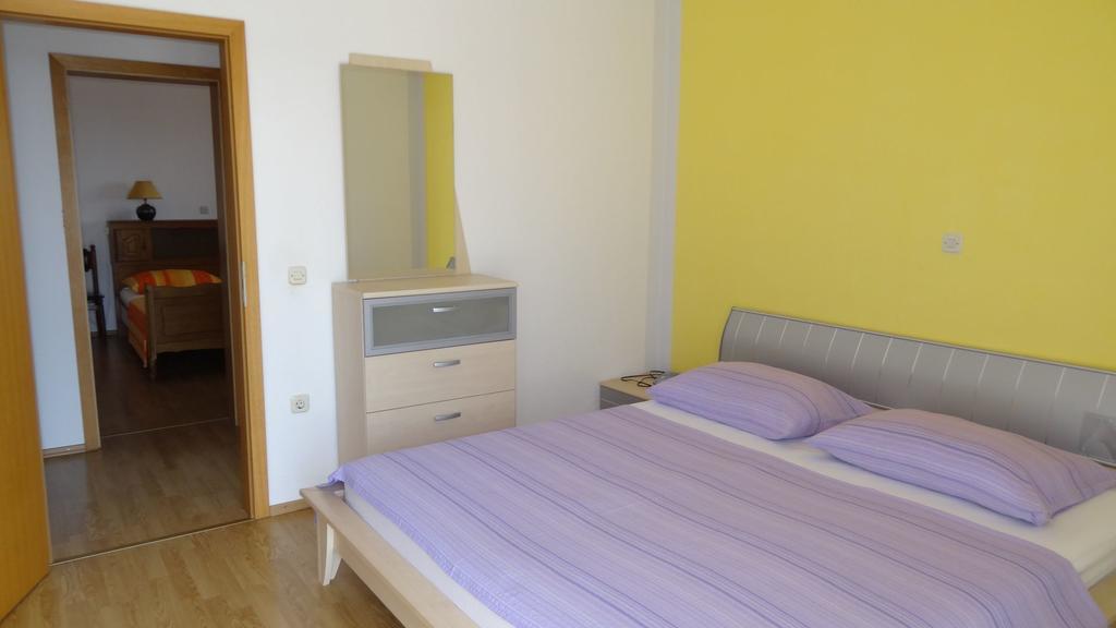 Apartments Braco Seget Vranjica Exterior photo